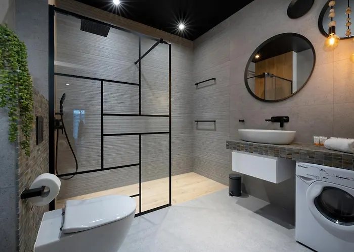 Exclusive Mostowa By Renters Prestige *