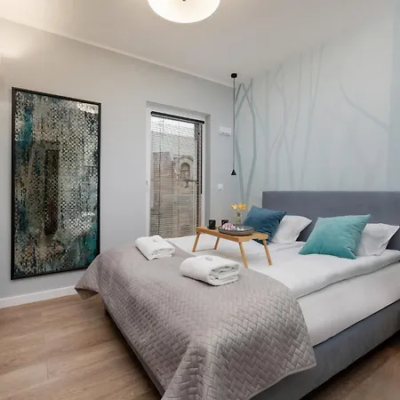 Exclusive Mostowa By Renters Prestige Апартаменты *