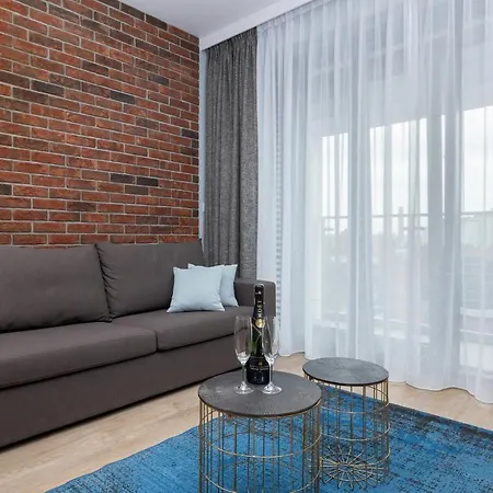 Exclusive Mostowa By Renters Prestige *