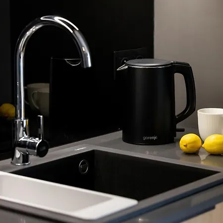 Exclusive Mostowa By Renters Prestige