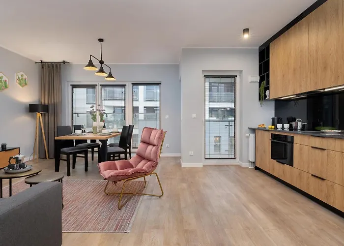 Exclusive Mostowa By Renters Prestige