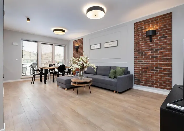 Exclusive Mostowa By Renters Prestige